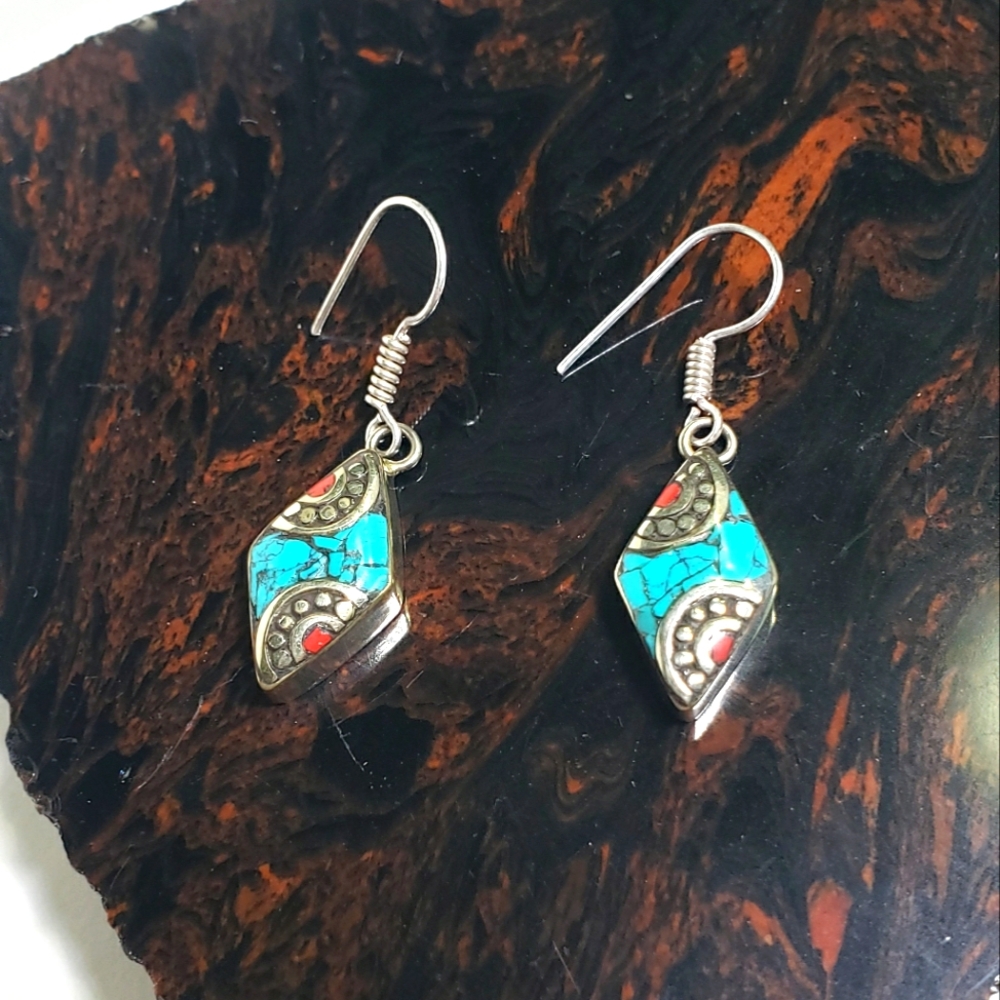 Nepal handmade earrings - Picture 1 of 3